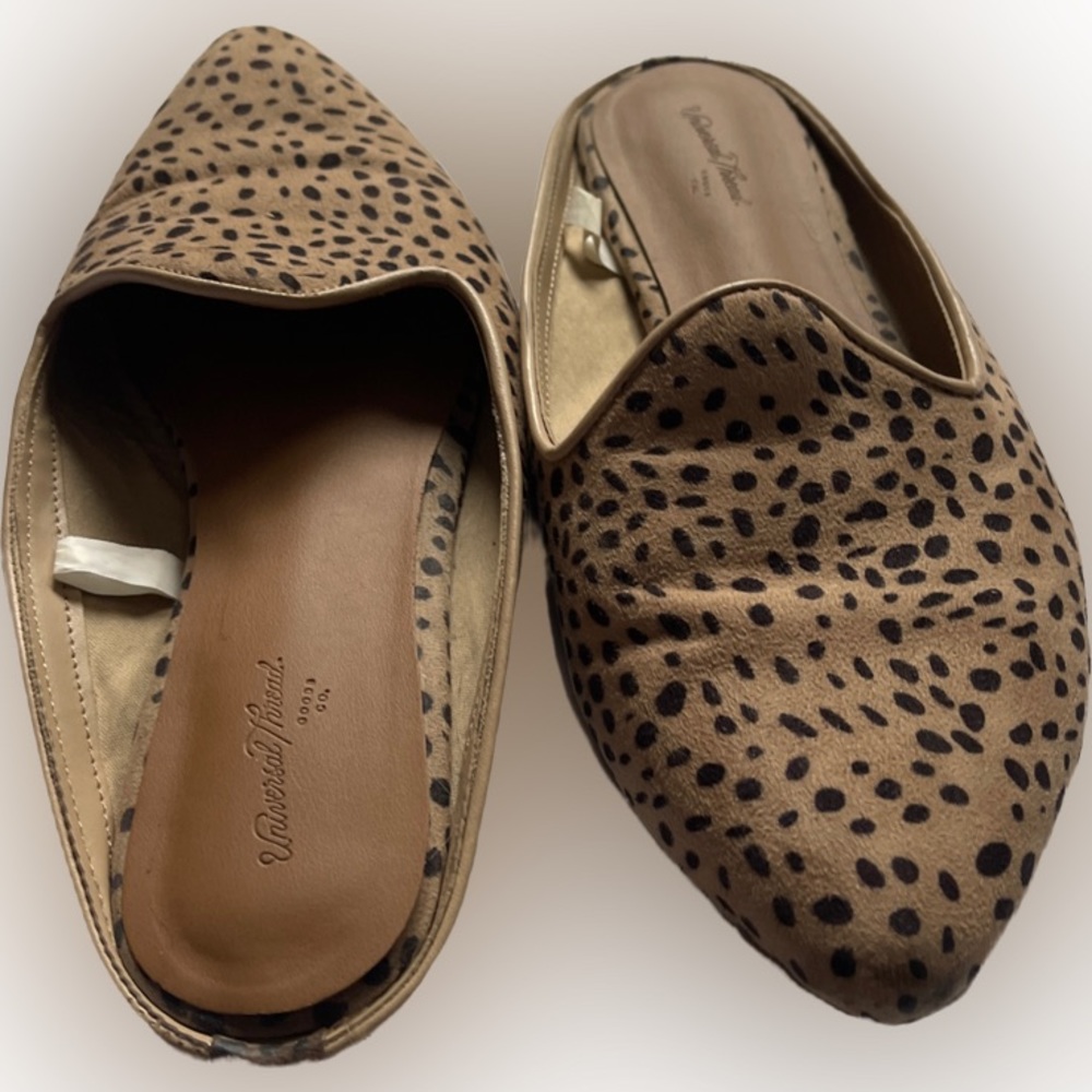 Universal Thread leopard print slide ons